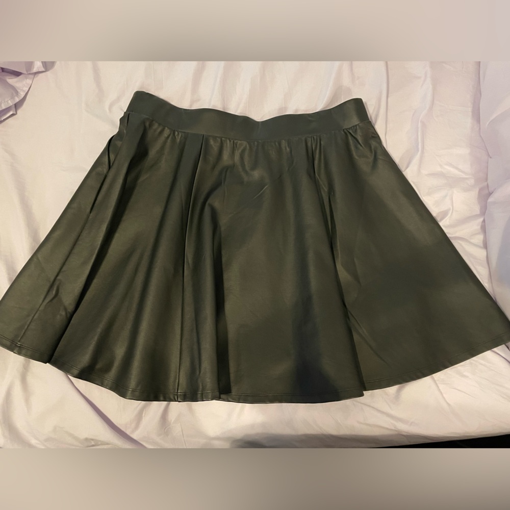 NWT Torrid Leatherette ALine Skirt with Pockets